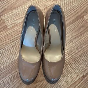 Nine West nude shiny heels